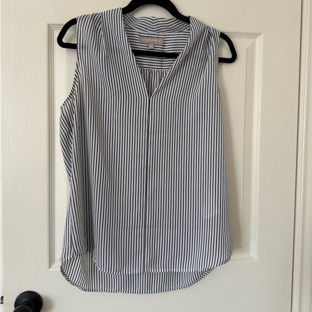 Banana Republic sleeveless tank